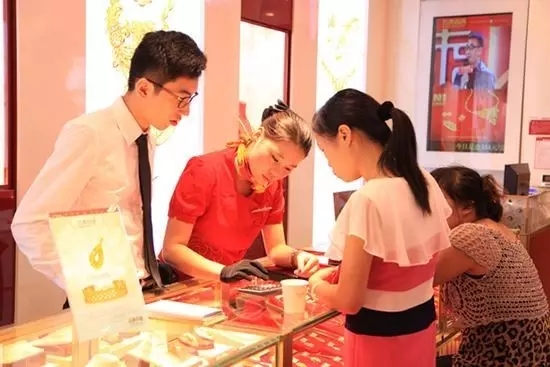 周大福、周生生、周福生…為何珠寶品牌都姓周？